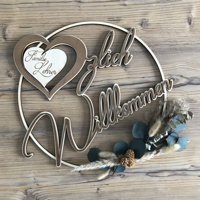 Geschenk - Dekoration - Personalisierter Holzreifen - Herzlich Willkommen - Familie Personalisierter Holzreifen - Türanhänger/Türschild - Herzlich Willkommen - Familie