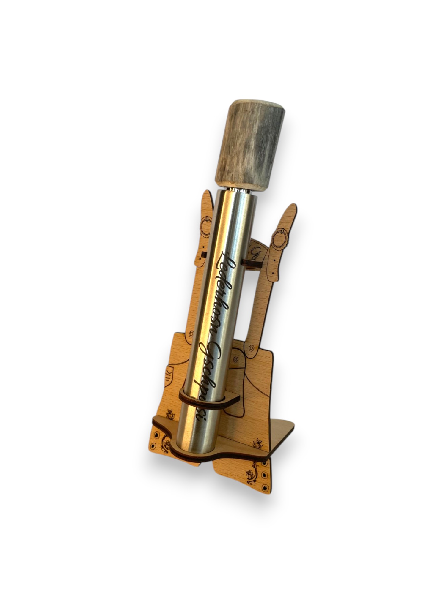 Personalisiertes Lederhosen Gschpusi in Holzständer - Flachmann für die Lederhose